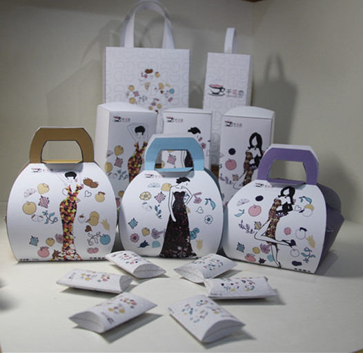 千花戀 花果茶包裝設計的詩意呈現