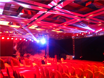 北京海淀區(qū)租舞臺燈光音響大屏_周邊服務(wù)欄目